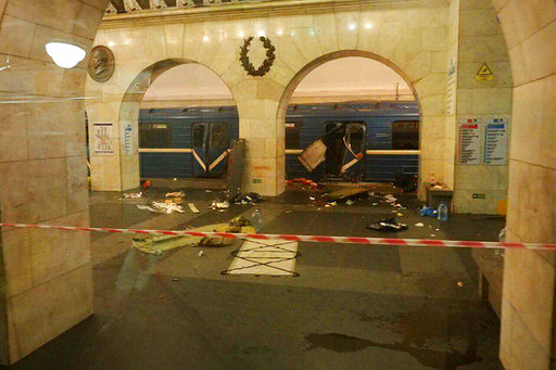 Blast on Russian subway kills 10, injures 50; 2nd bomb found (Update)